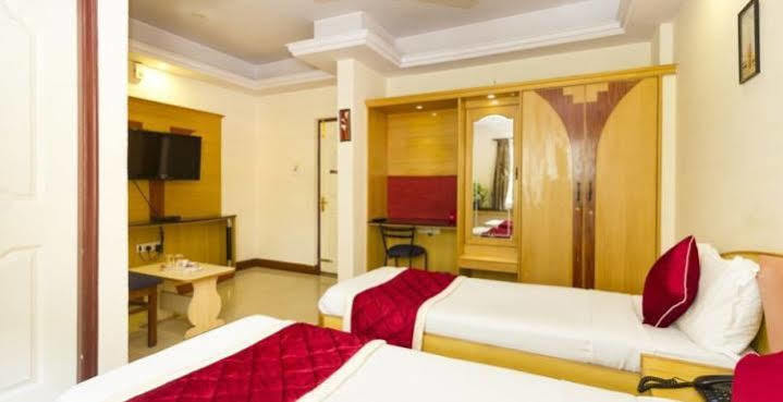 העיר בנגלור Oyo 331 Hotel Skanda Shelters מראה חיצוני תמונה
