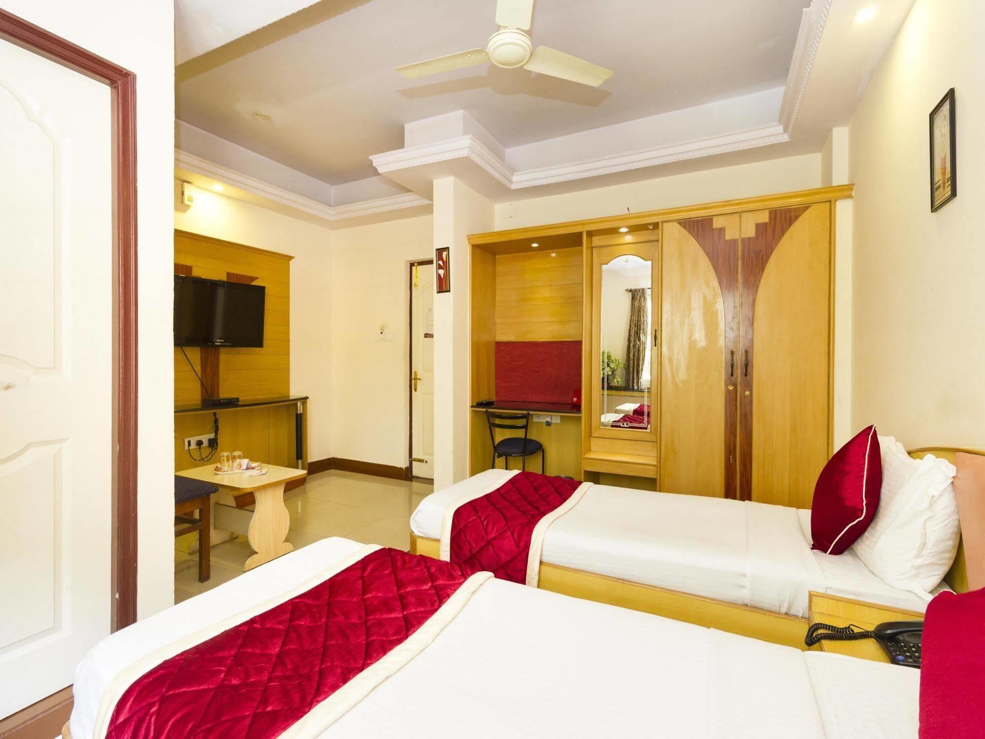העיר בנגלור Oyo 331 Hotel Skanda Shelters מראה חיצוני תמונה