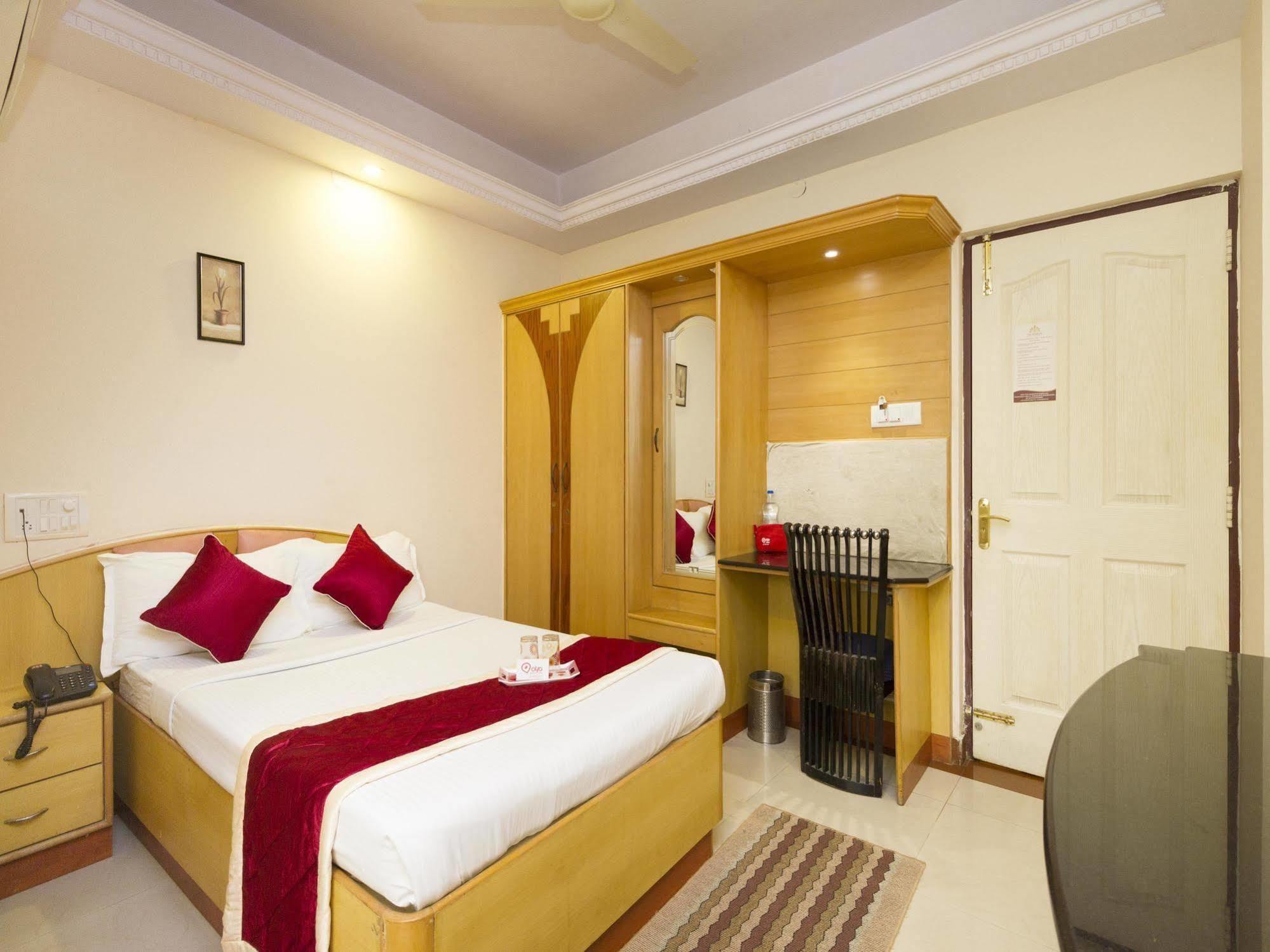 העיר בנגלור Oyo 331 Hotel Skanda Shelters מראה חיצוני תמונה