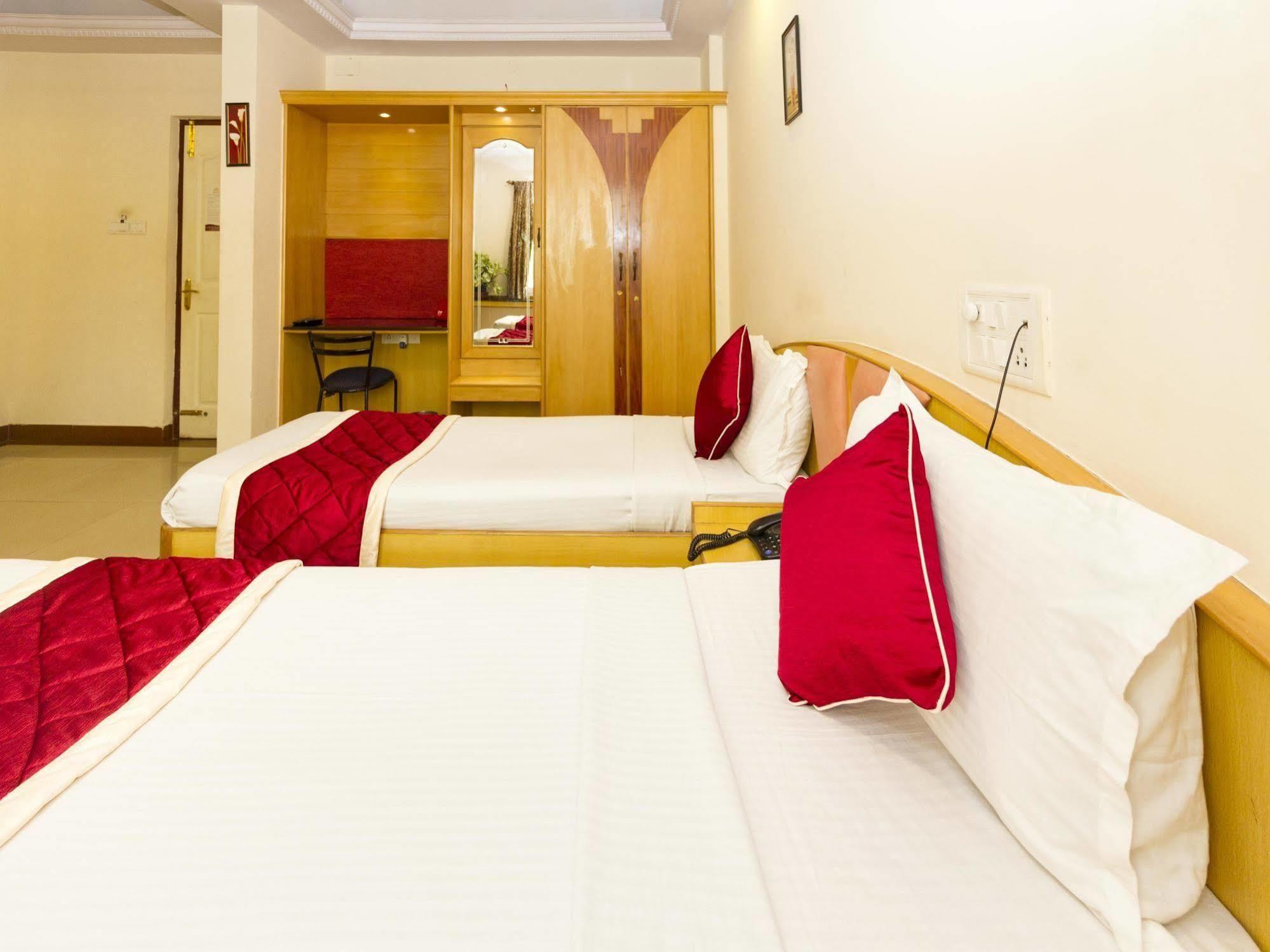 העיר בנגלור Oyo 331 Hotel Skanda Shelters מראה חיצוני תמונה