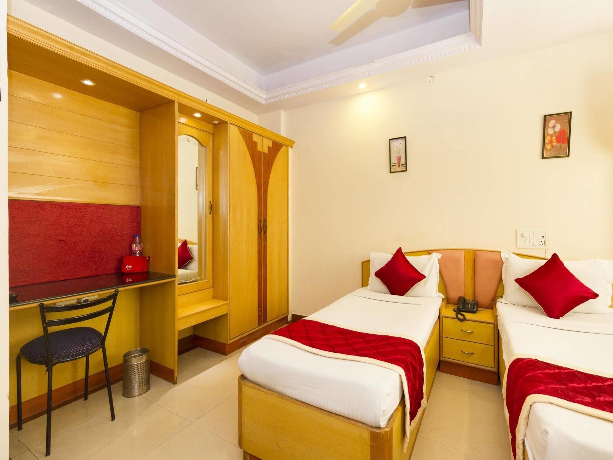 העיר בנגלור Oyo 331 Hotel Skanda Shelters מראה חיצוני תמונה